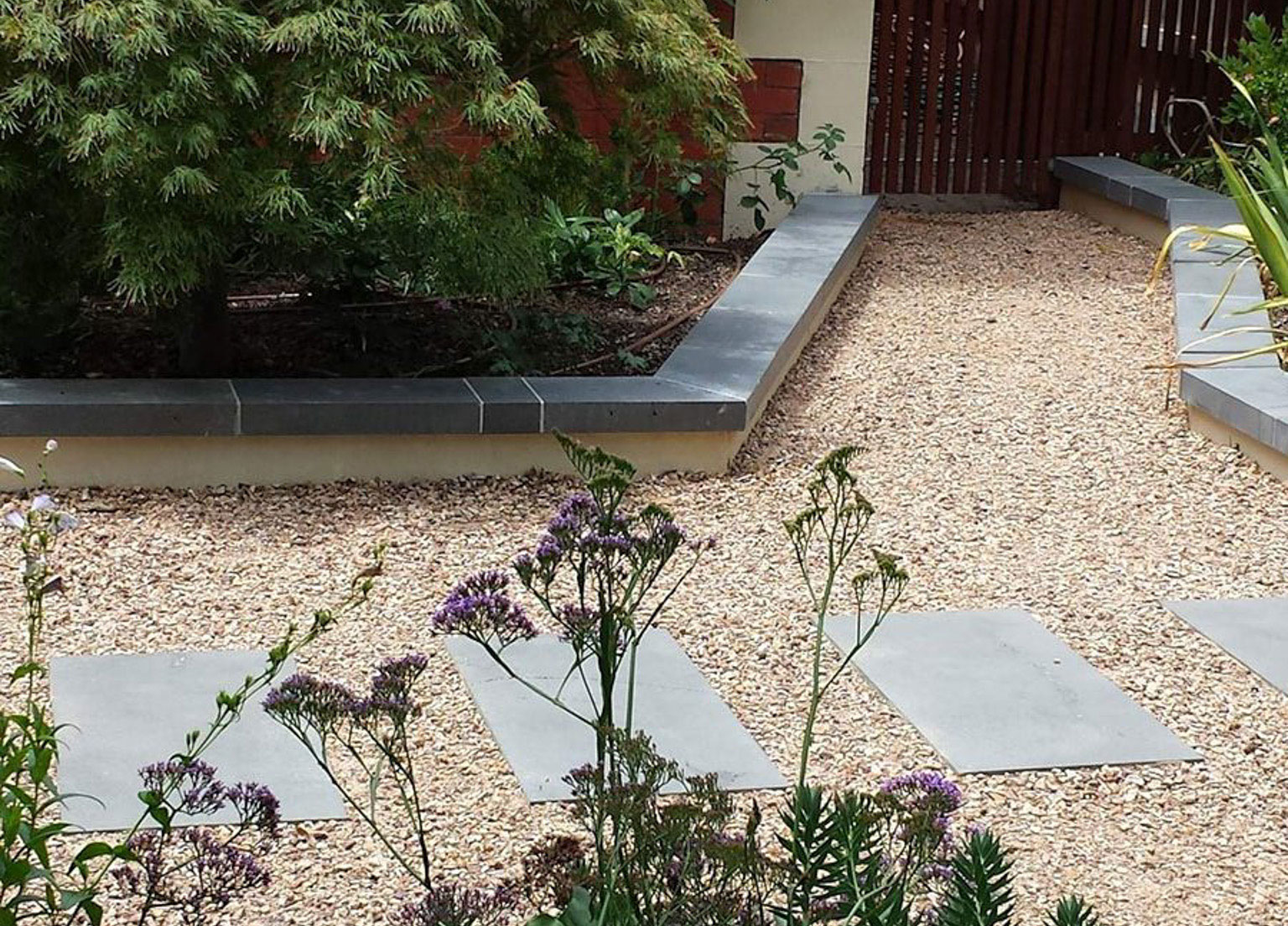 Landscaping Kew Mobile